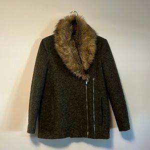 Zara women’s wool blend jacket with faux fur collar (removable)
